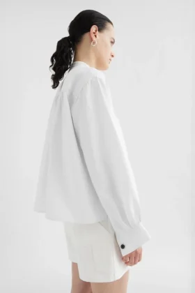 Camicia in lino a pieghe