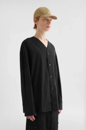 Camicia in popeline di cotone con scollo a V