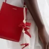 Ciondolo a forma di fiore