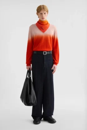 Maglione girocollo in lana leggera