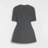 Miniabito in twill di lana con cut-out