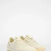 Moon Sneaker