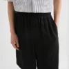 Pantaloncini in viscosa fluida