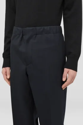 Pantaloni affusolati in gabardine di lana leggera