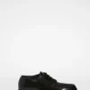 Scarpa stringata