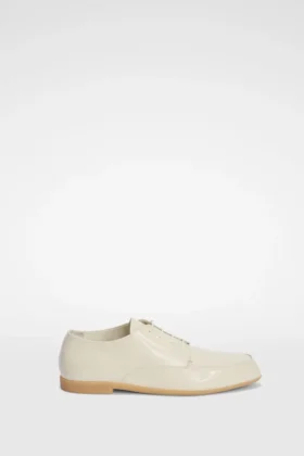 Scarpa stringata