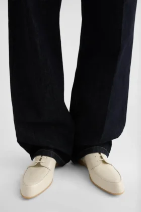 Scarpa stringata