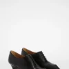 Scarpa stringata