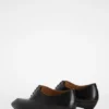 Scarpa stringata