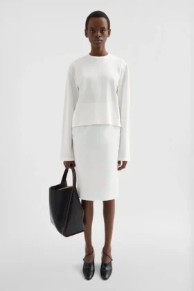 T-shirt leggera in cotone con collo rotondo