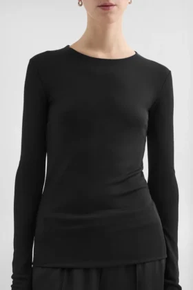 Top fluido in viscosa con collo rotondo